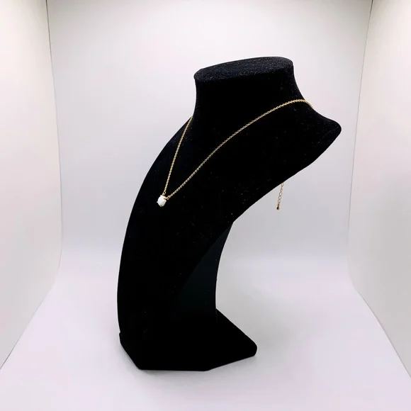 🎉Host Pick🎉 18k gold white fire opal necklace - Picture 5 of 9